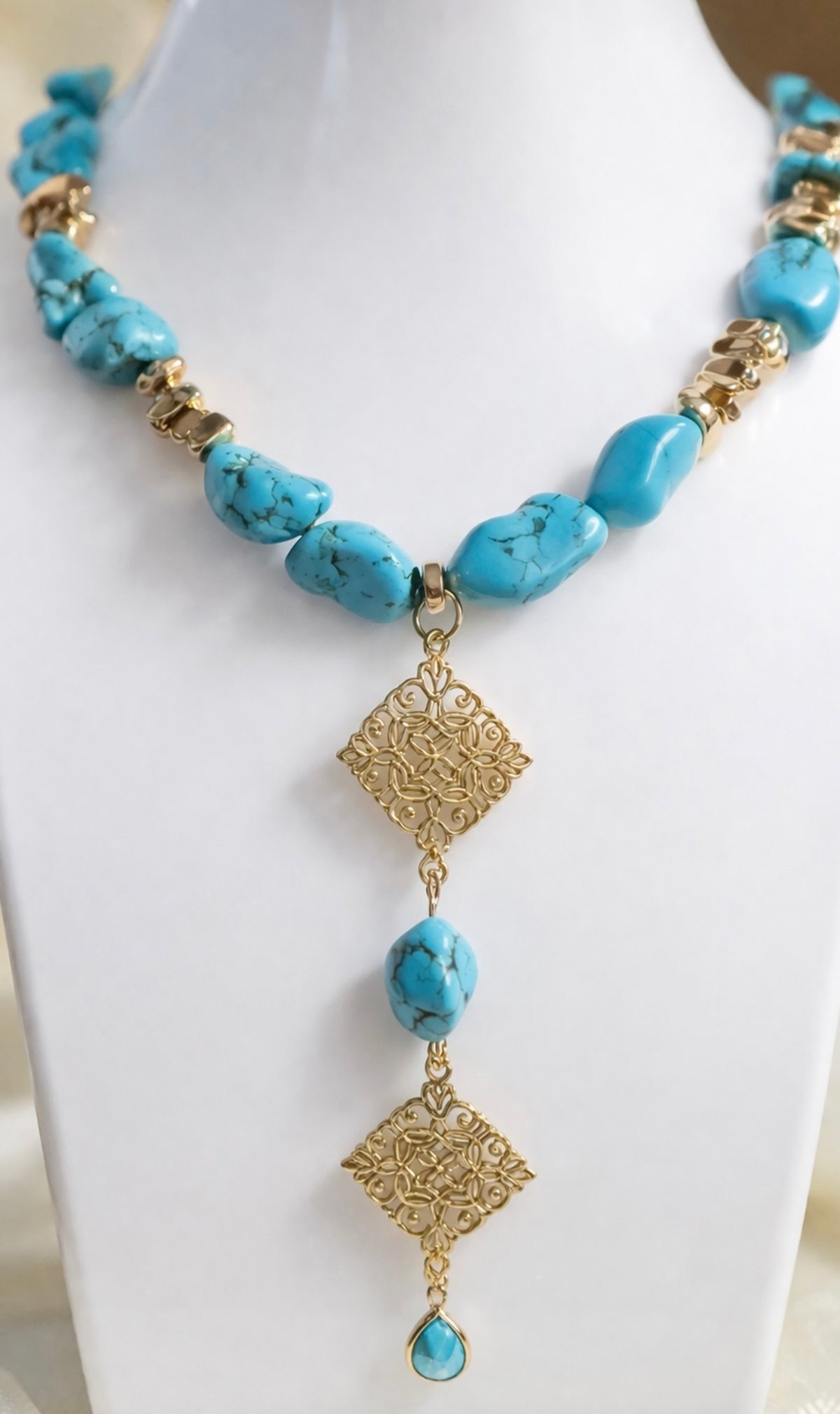 Collier Turquoise & Éclat Doré