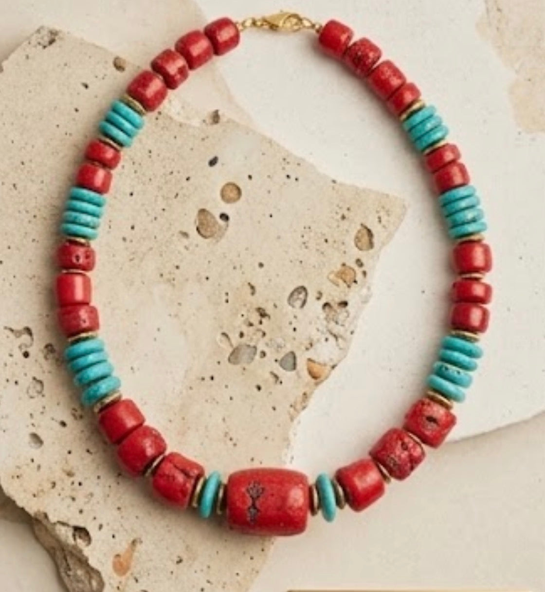 Collier Pierre de Lave & Turquoise — Anneaux Dorés
