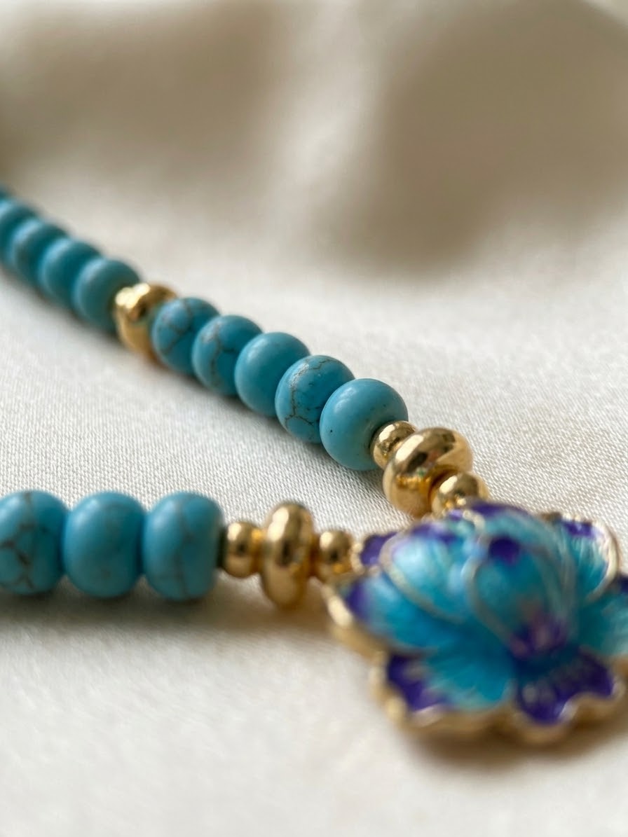 Collier en Turquoise avec Pendentif Lotus